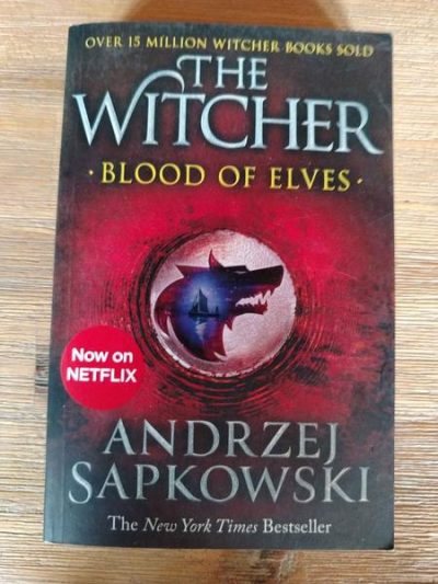 The Witcher: Blood of Elves – Andrzej Sapkowski : BOOK : VG