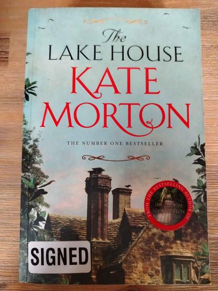 The Lake House – Kate Morton : BOOK : VG