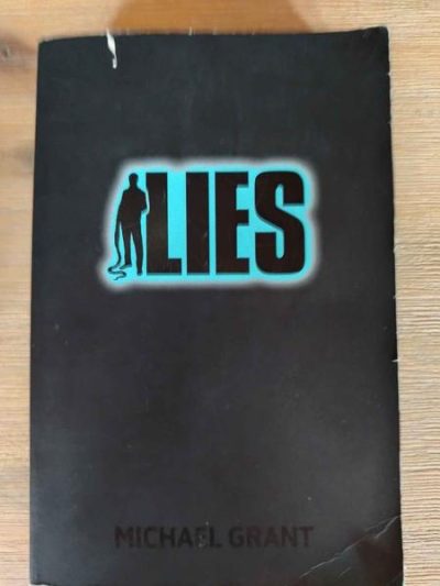 Lies – Michael Grant : BOOK : VG