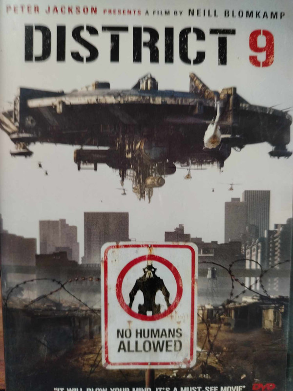 District 9 : Neill Blomkamp : Sci-Fi / Action / Thriller : DVD
