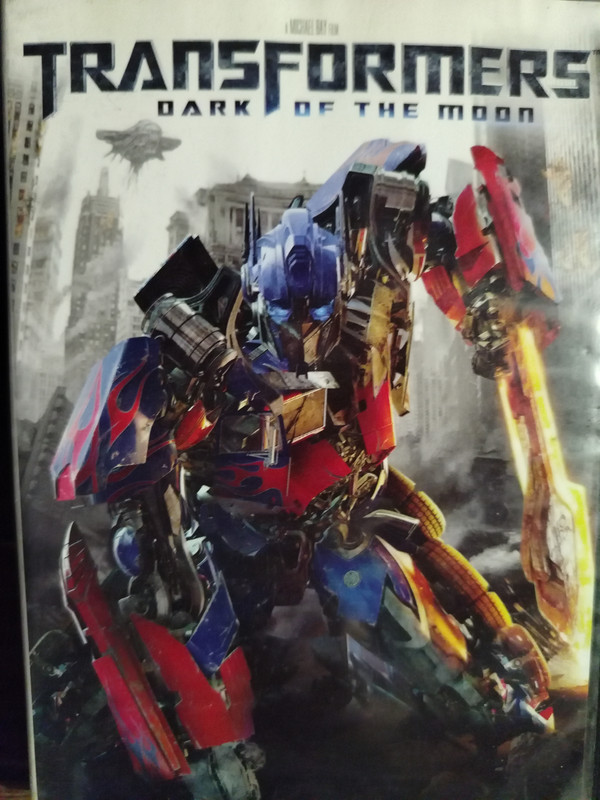 Transformers: Dark of the Moon : Michael Bay : Action/Sci-Fi : DVD
