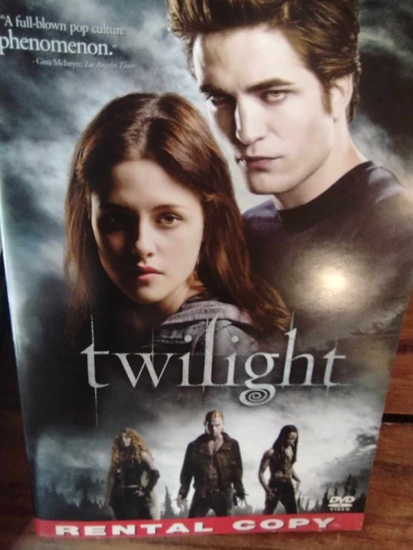 Twilight : Catherine Hardwicke : Romance / Fantasy : DVD