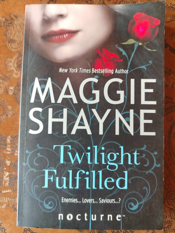 Twilight Fulfilled : Maggie Shayne : Romance / Paranormal : Book : GC
