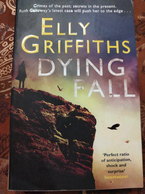 The Dying Fall : Elly Griffiths : Crime / Mystery : BOOK : VG
