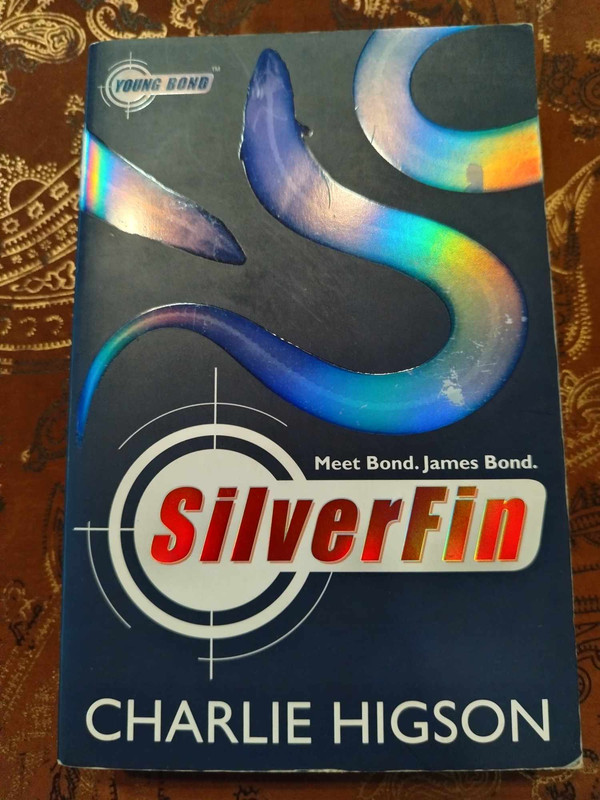 SilverFin : Charlie Higson : Young Adult / Action : BOOK : VG