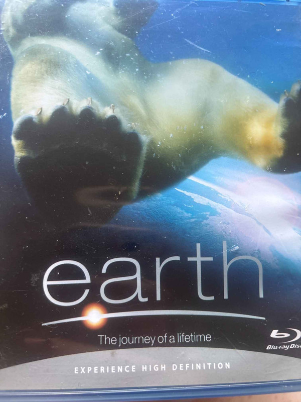 Earth (Preowned Blu-ray)
