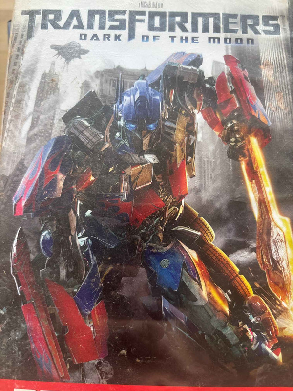 Transformers: Dark of the Moon : Michael Bay : Action / Sci-Fi : DVD